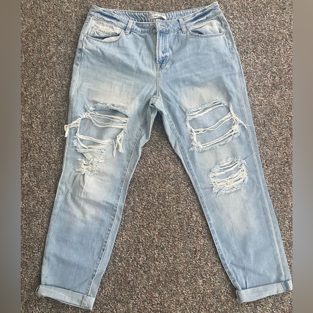 Refuge Light Washed Distressed Jeans